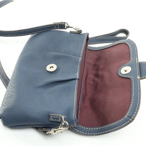Chaps Leather Clutch Purse Crossbody Womenβs Bag 9x5.5x2 Blue/Silver - Picture 6 of 12
